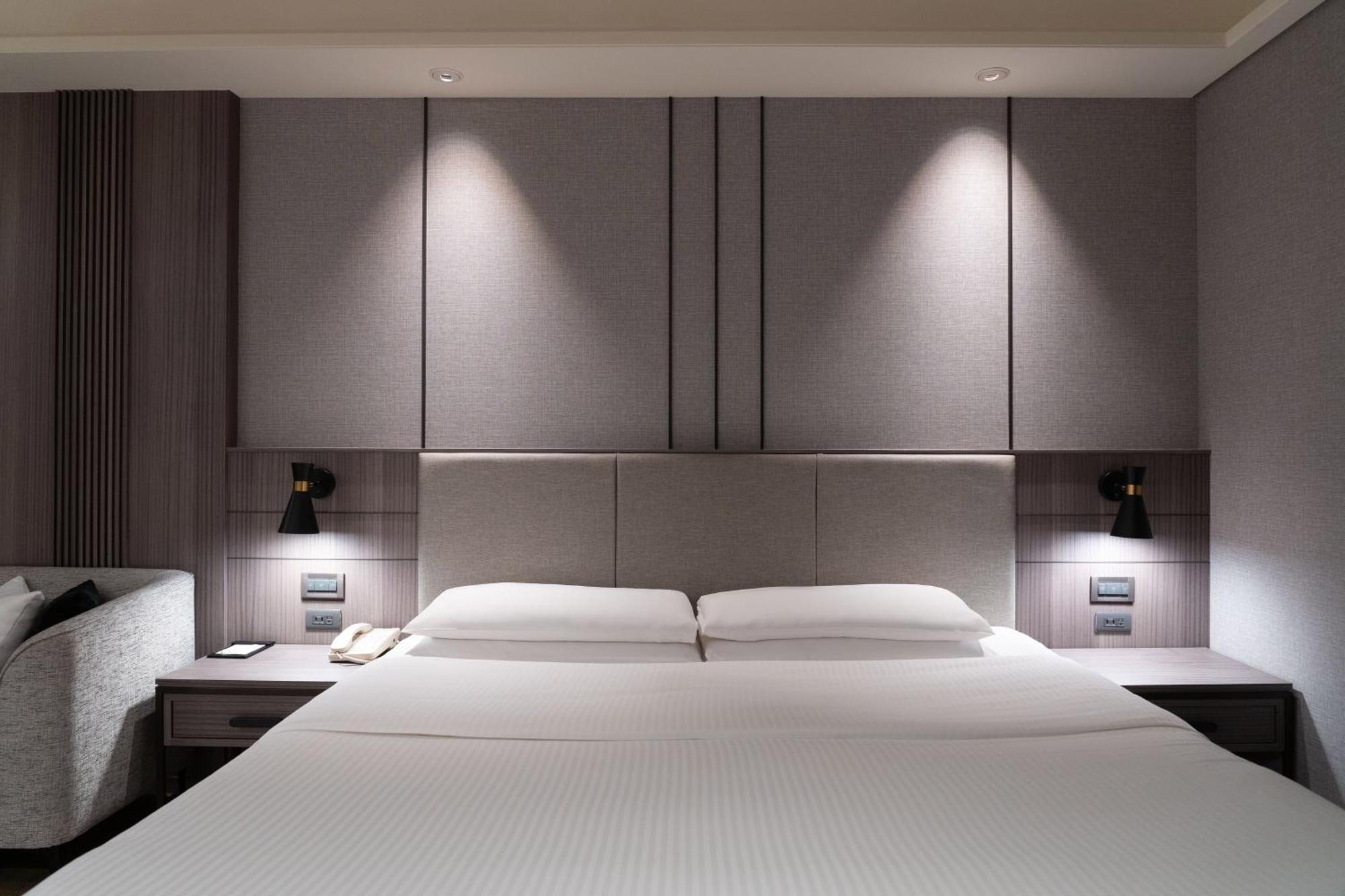 דאשו E-Da Royal Hotel מראה חיצוני תמונה A bedroom at the hotel